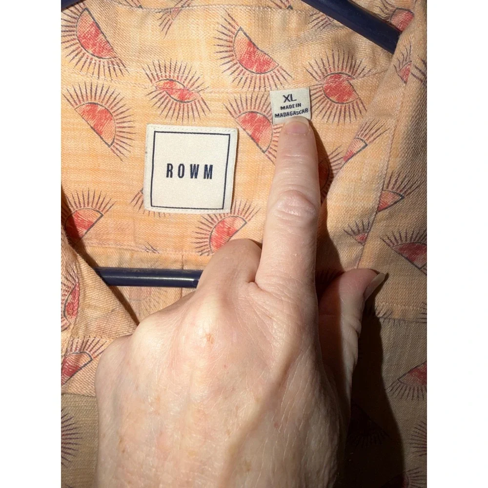 ROWM Mens XL Peach Rising Sun Print Short Sleeve Button Down Shirt Slub Texture